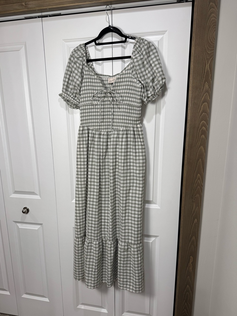 Universal Thread Green Maxi Dress - Picture 3 of 4
